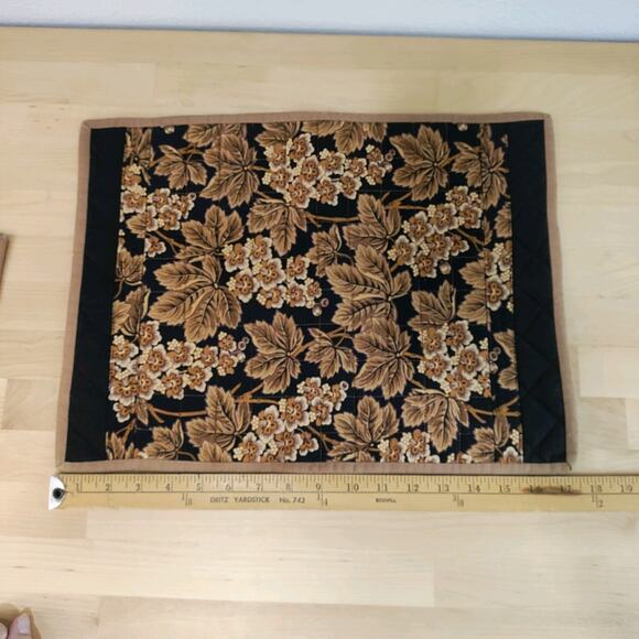 Vintage Cloth Place Mats Set of 4 Brown And Floral All Different But Go Together - Picture 6 of 9